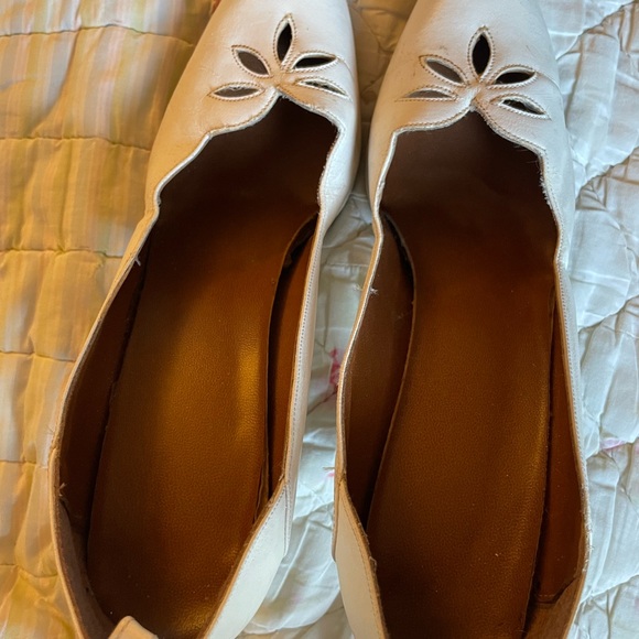 Vintage White Size 7.5 3” Heels - Picture 5 of 5